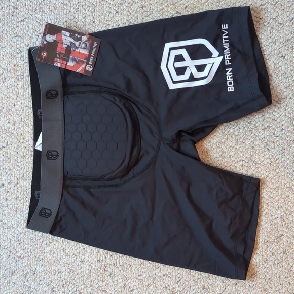 Born Primitive Snatch Shorts NWT Size Medium Men's - Picture 1 of 6